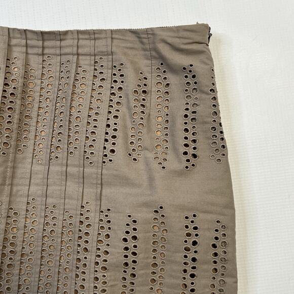 AKRIS Punto Mocha Brown Eyelet Pin Tuck Pleat Silk Lined Skirt US 10 Designer - Picture 5 of 9